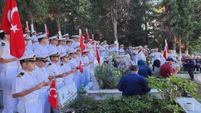 Şehit Deniz Akdeniz Kabri Başında Dualarla Anıldı