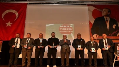 24 Kasım Öğretmenler Günü düzenlenen programla kutlandı