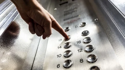 Bakan Bak: Tüm yurtlarda asansörler kontrol ediliyor, karekod uygulaması gelecek