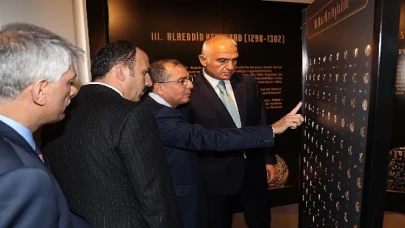 Bakan Ersoy, Konya Büyükşehir Darü’l-Mülk Sergi Sarayı’nı Gezdi