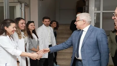 Başkan Deveciler öğretmenleri ziyaret etti