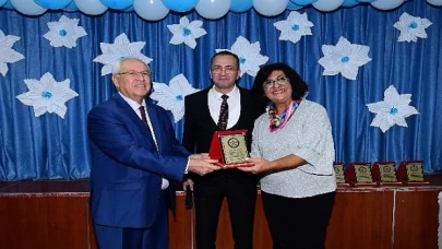 Başkan Selvitopu Öğretmenler Günü’nü kutladı