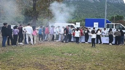 Başkan Topaloğlu’ndan öğrencilere mangal partisi