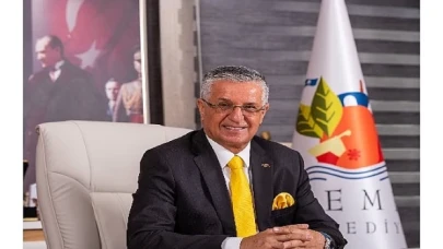 Başkan Topaloğlu’ndan okullara 44 bin liralık bağış