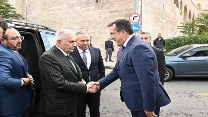 Binali Yıldırım nevşehir belediyesi’ni ziyaret etti