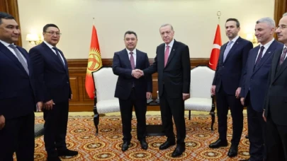 Erdoğan, Kırgızistan Cumhurbaşkanı Sadır Caparov ile görüştü