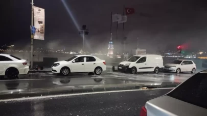 İstanbul’da fırtına: Tekne battı