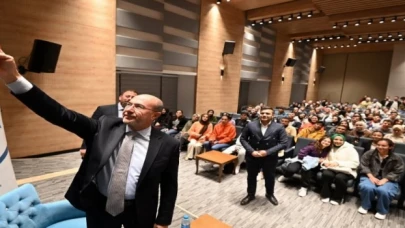 Konya Selçuklu’da Başkan Pekyatırmacı gençlerle buluştu