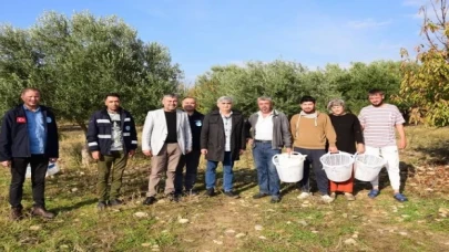Manisa Turgutlu’da zeytin emekçilerine malzeme