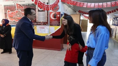 Nevşehir Belediyesi’nden öğretmenler için okullara 5 bin 300 fidan