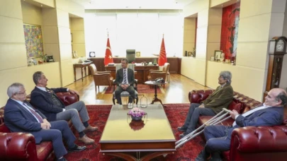 Özgür Özel, ADD Genel Başkanı Bozkurt ile bir araya geldi