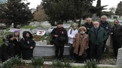 Usta sanatçı Kerem Yılmazer mezarı başında anıldı