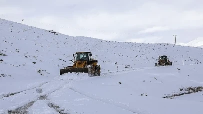 Van Büyükşehir Belediyesi’nin karla mücadele mesaisi başladı