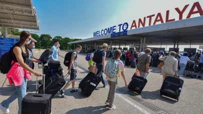 Antalya'ya gelen turist sayısında tüm zamanların rekoru kırıldı