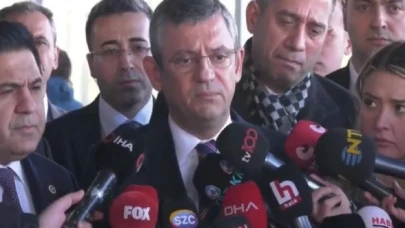 CHP lideri Özel, kalp krizi geçiren Saadet Partili Bitmez’i ziyaret etti