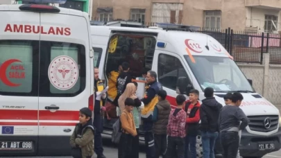 Diyarbakır ve Şanlıurfa'da çok sayıda öğrenci gıda zehirlenmesi şüphesiyle hastaneye kaldırıldı