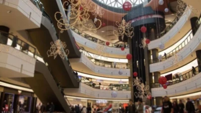 İstanbul'da AVM'de bir yurttaş yaşamına son verdi: "Açım, çocuklarım aç"