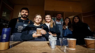 İzmirli Kahve’nin ikinci şubesi Bornova’da açıldı
