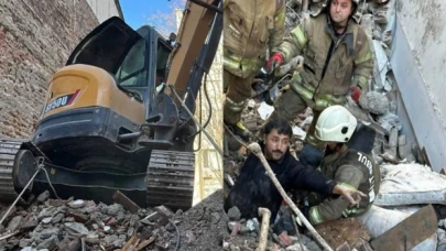 Kadıköy'de bina çöktü: Bir işçi enkaz altında kaldı