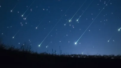 Karanlık gökyüzü Geminid meteor yağmuruyla aydınlanacak