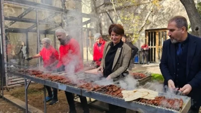 Meclis bahçesinde yapılan mangal Numan Kurtulmuş'a soruldu: TBMM’yi millet nezdinde bu şekilde itibarsızlaştırmanın sebebi nedir?