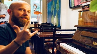 Neo Naturalness üçlemesi “Early Riser” ile tamamlandı