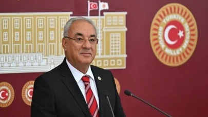 Önder Aksakal yeniden DSP Genel Başkanı