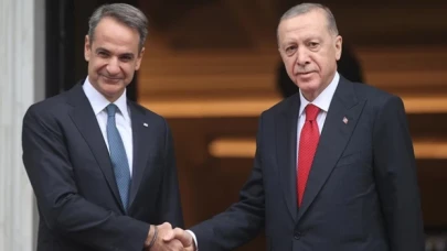 Yunanistan Başbakanı'ndan Doğu Ege'ye vizesiz seyahat mesajı