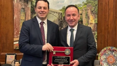 ABD’nin New Jersey eyaletinde ”şehrin anahtarı” ilk defa bir Türk’e verildi