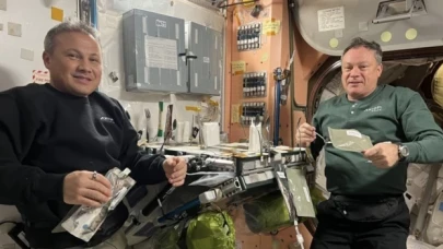 Alper Gezeravcı’dan uzayda yemek paylaşımı