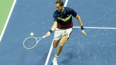 Avustralya Açık'ta Medvedev çeyrek finale kaldı