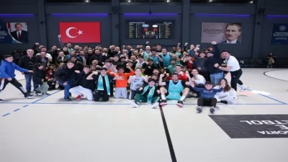 Çayırova Belediyesi, Fenerbahçe Koleji deplasmanında