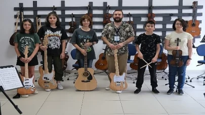 Kocaeli Büyükşehir’in merkezleri gençliğe değer katıyor