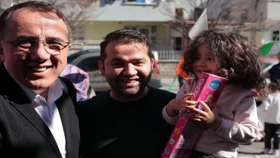 AK Parti Nevşehir Belediye Başkan Adayı Dr. Mehmet Savran, 2000 Evler Mahallesi ve Mehmet Akif Ersoy Mahallesi’nde işyeri açılışlarına katıldı