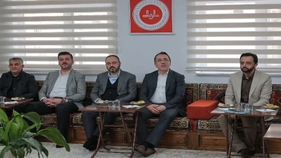 AK Parti Nevşehir Belediye Başkan Adayı Dr. Mehmet Savran, Enderun Eğitim Vakfı ve Eğitime Destek Platformu yöneticileri ile bir araya geldi