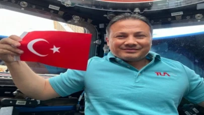 Alper Gezeravcı dünyaya döndü