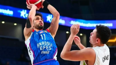 Anadolu Efes, Türkiye Kupası'nda yarı finale yükseldi