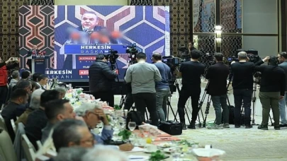 Antalya Büyükşehir Belediye Başkanı ve Cumhuriyet Halk Partisi (CHP) Antalya Belediye Başkan Adayı Muhittin Böcek Antalya basınıyla buluştu