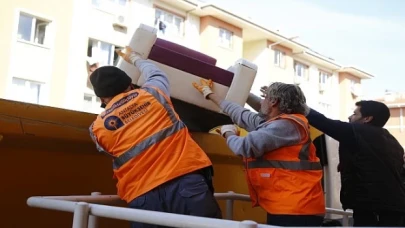 Antalya Büyükşehir sel bölgesindeki vatandaşların yanında