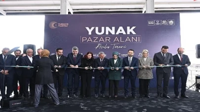 Bakan Göktaş Konya Büyükşehir’in Yunak’a Kazandırdığı Kapalı Pazar Yerinin Açılışını Yaptı