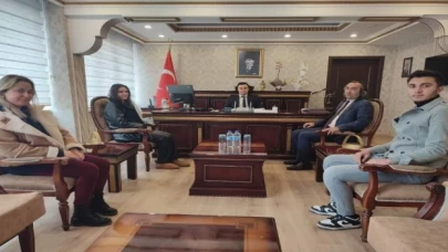 Başkan Aydoğmuş Kaymakam Nezir’i makamında ziyaret etti