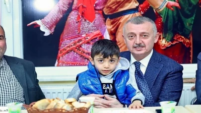 Başkan Büyükakın canlarla iftar yaptı