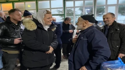 Başkan Hürriyet İzmitlilerle buluşmaya devam ediyor