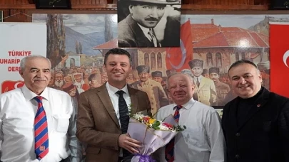 Başkan Sarıkurt Gaziler ve Esnaflarla Buluştu