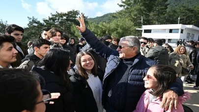 Başkan Topaloğlu’ndan öğrencilere zirvede motivasyon etkinliği
