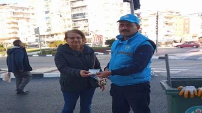 Belediye personeli kayıp cüzdanı sahibine ulaştırdı