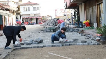 Burhaniye’de Yol İyileştirme Çalışmaları Devam Ediyor