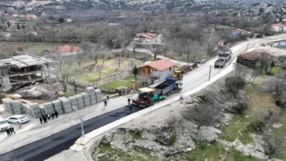 Büyükşehir’den İbradı’ya sıcak asfalt