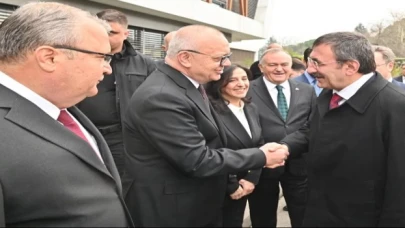 Cumhurbaşkanı Yardımcısı Yılmaz’dan Başkana Ergün’e övgü