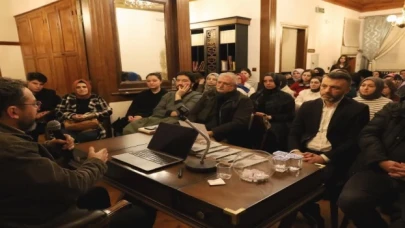 Dünya Öykü Günü’nde Güray Süngü ile sanatı konuştular